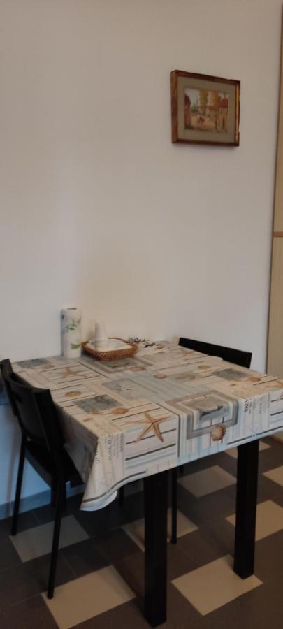 La Casa Di Periferia Apartment Bari Bagian luar foto