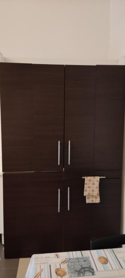 La Casa Di Periferia Apartment Bari Bagian luar foto